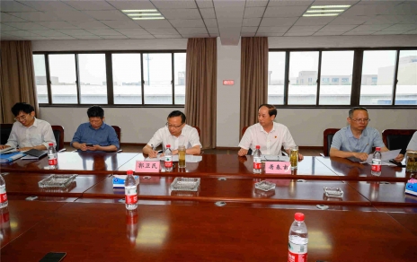 嘉興商品交易產(chǎn)業(yè)園管理辦公室對我公司蔬菜批發(fā)市場(chǎng) 開(kāi)展“守根脈、保平安、辦實(shí)事”網(wǎng)格大走訪(fǎng)座談會(huì )