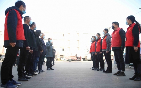 迎霜斗雪保供應，這里的人兒格外勤樸