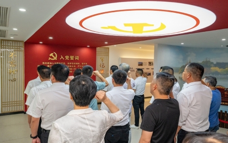 四敢爭先拼搏奮斗再出發(fā)！