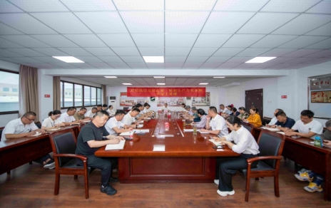 以學(xué)促行、以行促干、正風(fēng)肅紀(jì)，勤廉并重干事業(yè)！