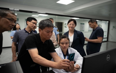 國家統計局浙江調查總隊及嘉興市咨詢(xún)委一行前來(lái)我司考察調研